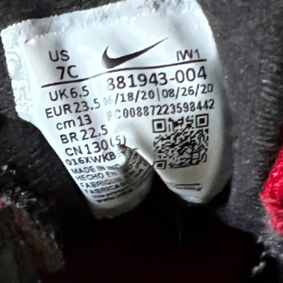 Nike Team Hustle Black University Red Infant Size 7C Unisex - Picture 5 of 5